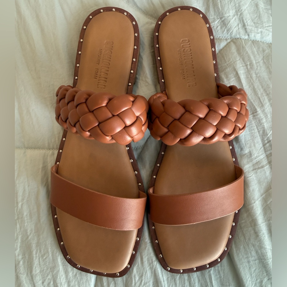 Cushionaire Women’s Braided Slide Sandals in Cognac Brown